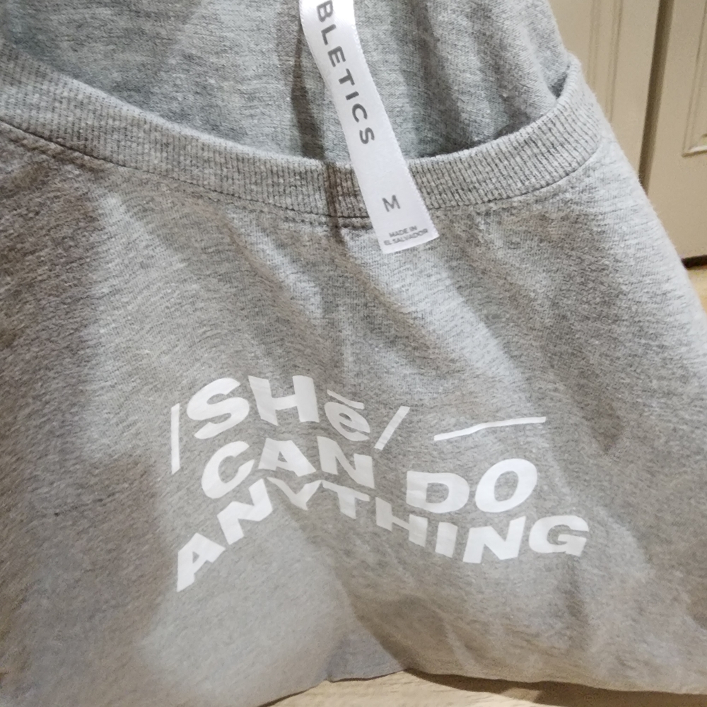 Fabletics Light Gray Muscle Tee - Picture 5 of 5